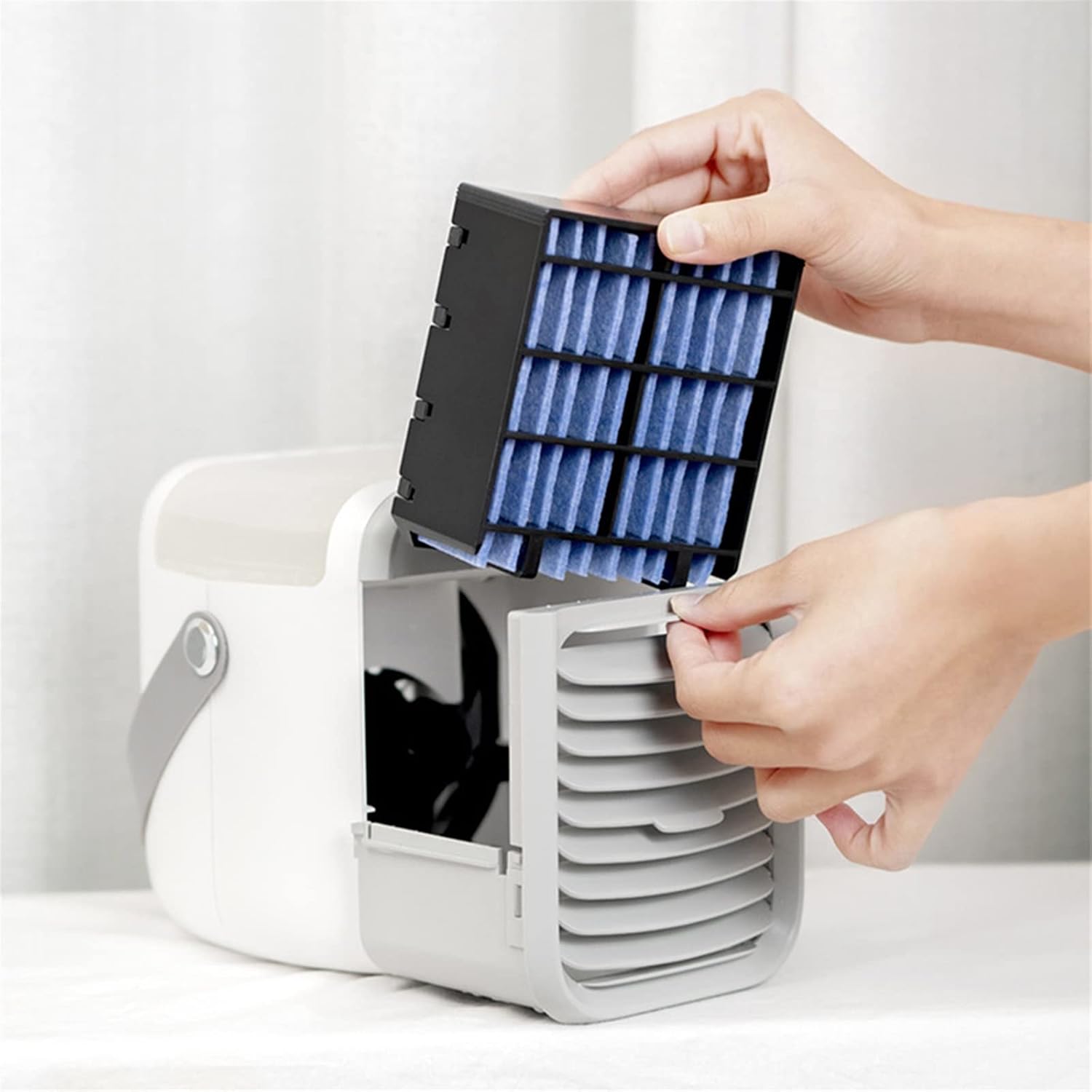  DieffematicKTY Climatiseur Mobile Air Conditioning Small Table Top Air Cooler Charging Table Top Cooling Humidification Night Light Air Conditioning (Color : White)